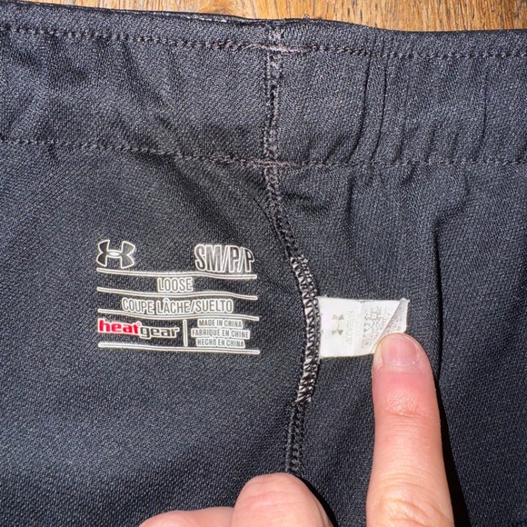 womens Under Armour shorts - Picture 4 of 8